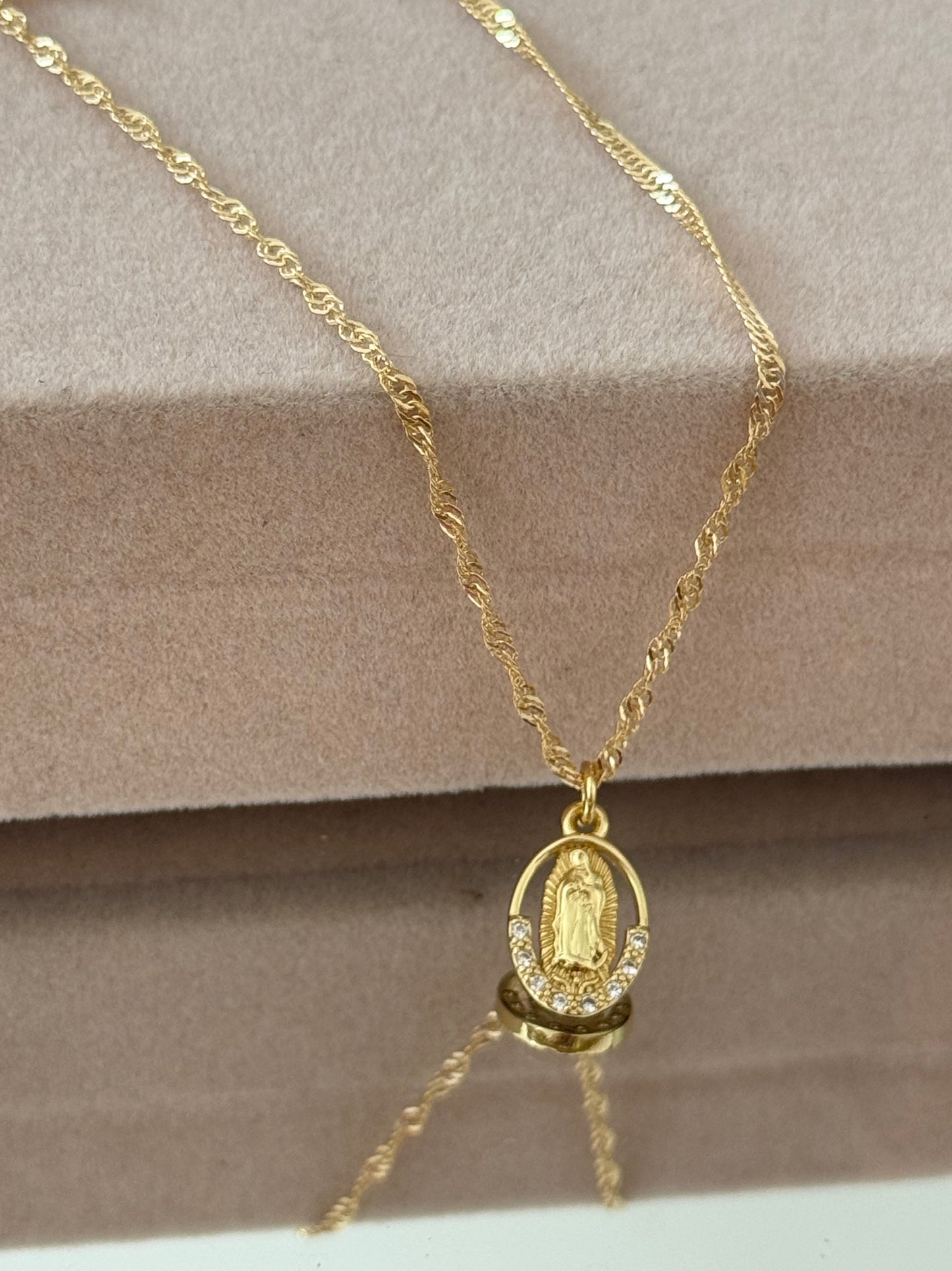 Virgen laminado 18k