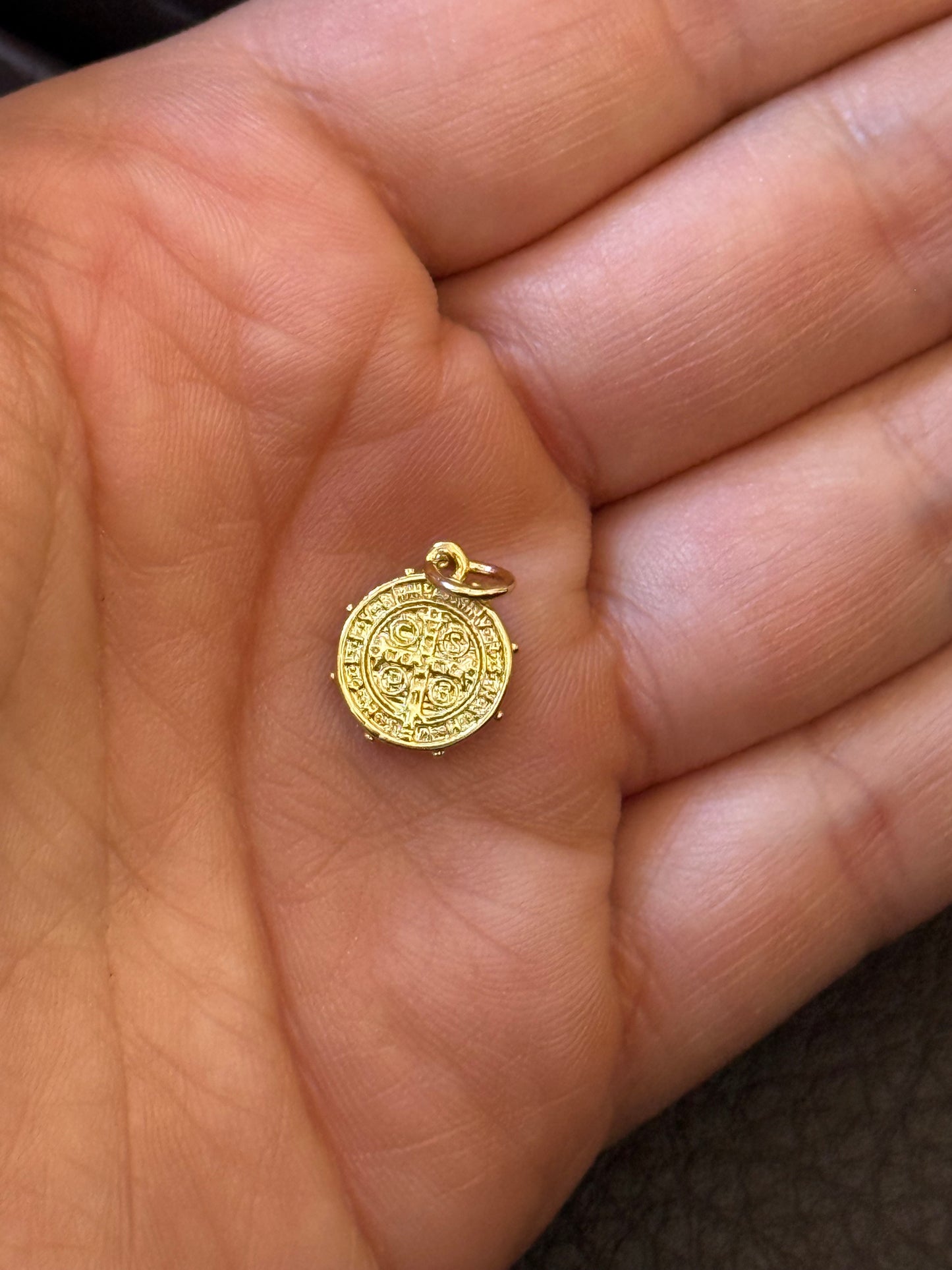 Colgante san Benito XL