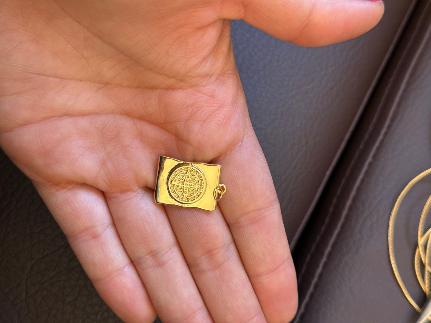 Colgante san expedito 📿