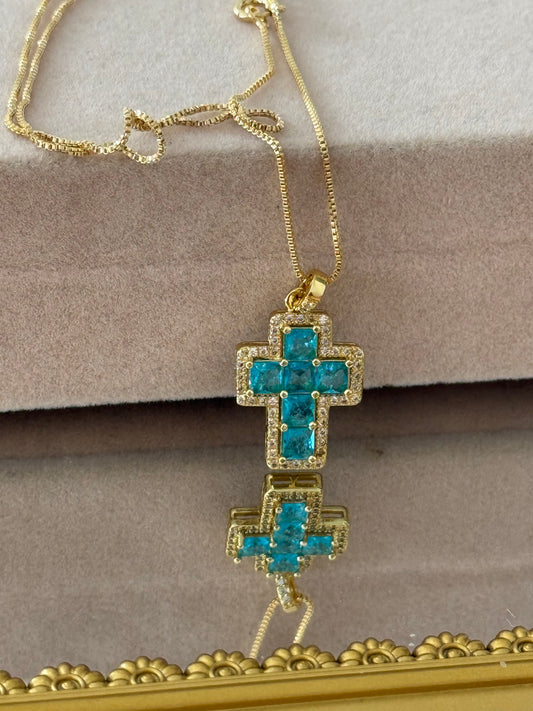Colgante cruz turquesa baño en oro 18k