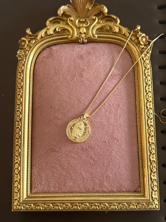 ✨ Colgante Virgen de Guadalupe Oro Laminado 18K ✨