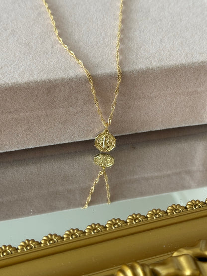 Colgante san Benito enchape en oro 18k