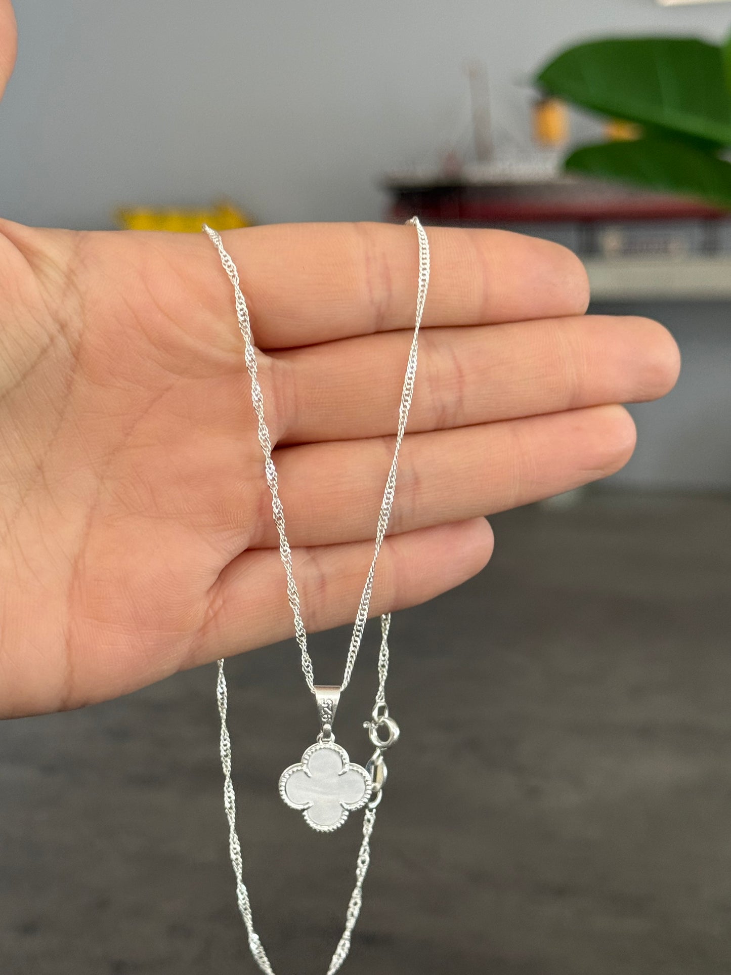 Colgante Vancleff blanco  plata ley 925 ☘️