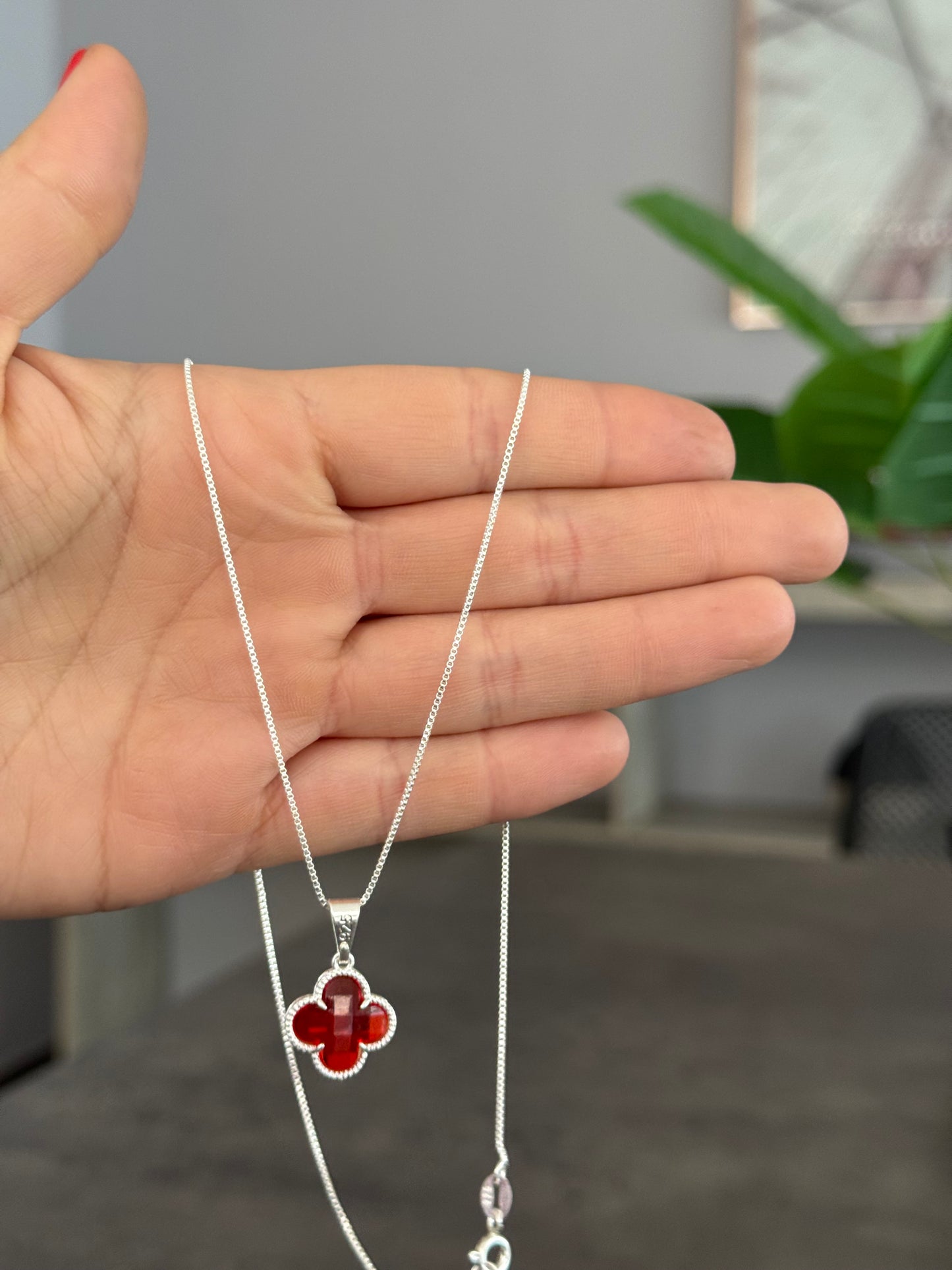 Colgante Vancleff Rojo ❤️