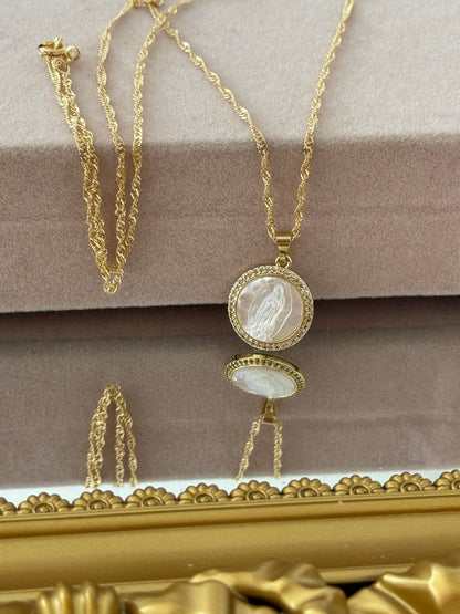 VIRGEN ORO LAMINADO18k con nácar